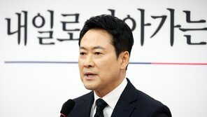 “장동혁 사퇴” “분열 행위”…‘尹 절연’ 거부에 원외당협 정면 충돌