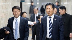 與 “‘사법 3법’ 내달초 이전 매듭” …위헌 논란에도 속도전 왜?