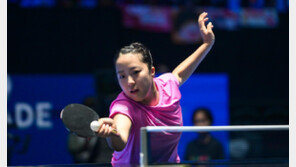 탁구 간판 신유빈·장우진, 싱가포르 스매시 나란히 32강 진출