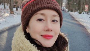 54세 김지수, 프라하서 근황 “단순 여행 아냐…생산적인 일 준비”