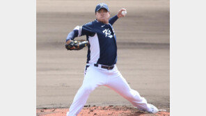 16년만에 ‘국대 복귀’ 39세 류현진 “달라진 건 나이밖에 없다”