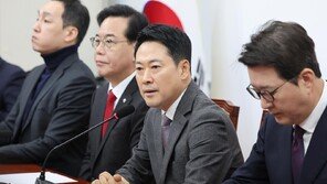 장동혁 “與 공소취소 모임, 미친 짓…李대통령 재판 재개해야”