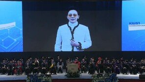 지드래곤, 카이스트 졸업식 축사 “정답 없는 세상, 틀려도 괜찮아”