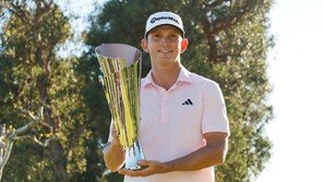 브리즈먼, 66번째 PGA 대회서 데뷔 첫 승…셰플러, 한 타 차로 19개 대회 연속 톱10 실패