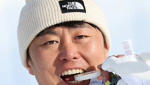 [신문과 놀자!/피플 in 뉴스]일용직 하며 버틴 37세 스노보더, 韓 400번째 올림픽 메달