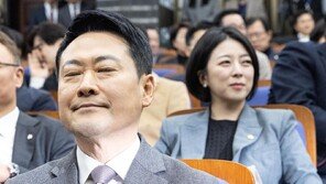 절윤 격론 피한 국힘 ‘입틀막 의총’… “尹 순장조인가” 반발