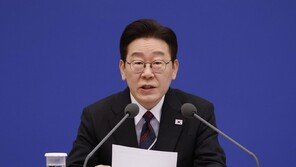 [속보]李 “임대료 못올리니 관리비 바가지…전국 수백만명 피해”