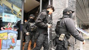 [사설]허위 신고 9건에 경찰 2500명 헛걸음… 징벌적 배상금 물려야