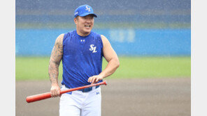 삼성 유니폼 입고 돌아온 43세 최형우… “우승 피날레 꿈꾼다”