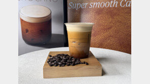 “공기 주입해 부드러움 극대화”… 韓 최초 출시 스타벅스 ‘에어로카노’ 마셔보니