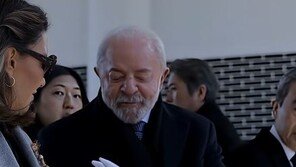 “여보, 이 장갑 좀 봐요”…룰라, 韓 의전에 ‘미소’