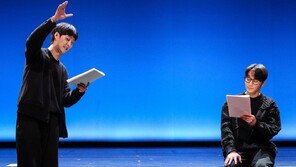 듣는 연극, 색다른 감동이 보인다