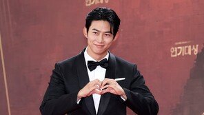 옥택연, 4월 결혼한다…4살 연하 연인과 교제 끝에 웨딩마치