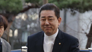 공천헌금서 차남 취업까지…13개 의혹 김병기 첫 소환조사