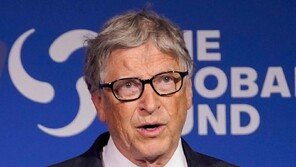 빌 게이츠 “핵물리학자 등 러 여성 2명과 외도”