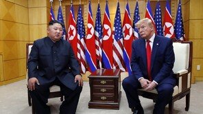 美, 김정은 관계개선 신호에 “트럼프 조건없는 대화 가능”