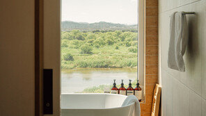 태안 펜션 욕조서 ‘남녀 2명’ 숨진 채 발견…“밀폐 공간”