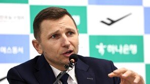 농구 국대 사령탑 마주르스 감독 “3·1절 일본전엔 더 정확한 플레이”