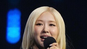‘아파트’ 로제, K팝 처음 ‘영국판 그래미’ 수상