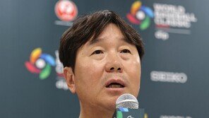 일본인 투수가 ‘태극마크’?…WBC 평가전서 웃지 못할 해프닝