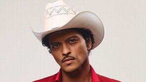 브루노 마스, 10년 만에 솔로정규…로제 블랙핑크와 같은 날 발매