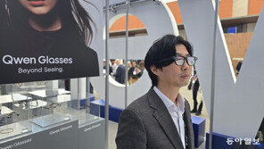 “AI가 안경 쓰고 밖으로 나왔다” MWC 뒤덮은 피지컬 전쟁