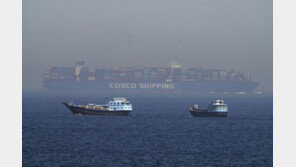 고유가 불안에 달래기 나선 트럼프 “美해군이 호르무즈 유조선 호송”