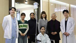 평생 못 걷던 캄보디아 20대女, K의료 덕에 새삶