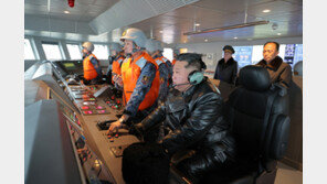 김정은 “해군 핵무장화 만족”…‘최현호’ 전략순항미사일 시험발사 참관