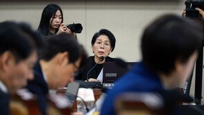 국힘 미디어특위 “최민희, 음모론 호응해 방송 겁박…직권남용”