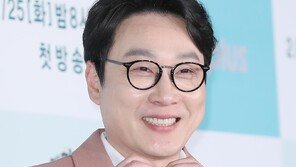 이휘재, 은퇴 아니었다…4년 만에 방송 복귀 