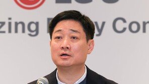 “LGU+, 글로벌 AI 소프트웨어 기업으로 변신”