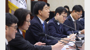 구윤철 “오늘부터 정부합동반 주유소 현장 점검…폭리 등 위법 무관용 원칙”