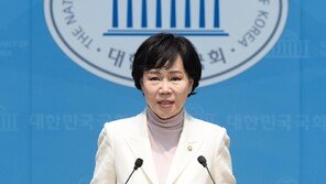 與전현희 “서울시장 토론 2번 ‘맹탕 경선’…충분히 검증돼야”