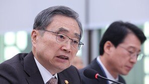 ‘UAE∼韓’ 민항기 운항 재개… 정부 “전세기도 투입”