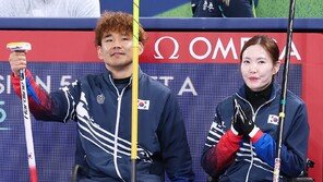 휠체어컬링 믹스더블 백혜진·이용석, 미국전 대승…4강행 가능성 높였다[2026 동계패럴림픽]