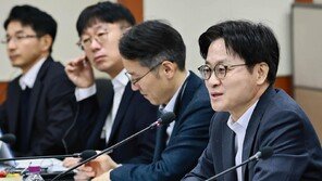 김정관, 정유 4사 만나 “공정한 석유가격 책정” 당부