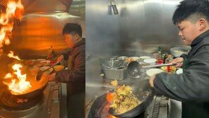 ‘톱 요리사급 웍질’ 中 14세 소년…“부모님 덜 힘드셨으면” 효심 가득
