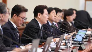 李 “남성 육아휴직 눈치보여 못써…촉진 방안 검토하라”