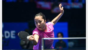 탁구 신유빈, 일본 하시모토 꺾고 WTT 챔피언스 충칭 16강행