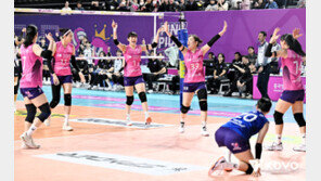 ‘디펜딩 챔피언’ 흥국생명, IBK에 3-2 승리…4시즌 연속 봄 배구 확정