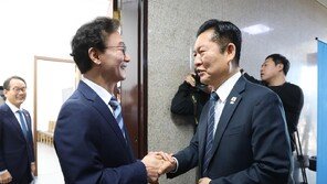 전재수 “부산시장 출마하겠다”…정청래 “당 명운이 걸렸다”