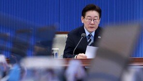 李 “신속히 민생 지원…직접 지원땐 현금보다 지역화폐로”