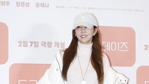 가수 김완선, ‘미등록 기획사’ 운영 혐의 검찰 송치