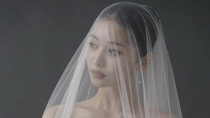 헬로비너스 출신 이화겸, 3월 결혼…“고마운 사람 만나”
