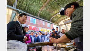 청주 사창시장서 1000원 호떡 맛본 李 “오랜만에 반가운 가격”