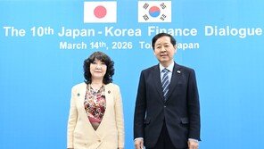 韓日 재무장관 “원·엔화 급락 심각한 우려…적절한 조치 계속”