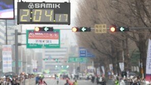 100m 전 대역전, 1초 빨랐다… 국내 대회 최고기록 2연패