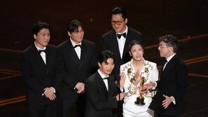 ‘케데헌’ 수상소감 중간에 끊은 오스카…“기자들도 탄식”