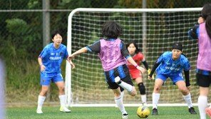 “슈팅 퀸 가려보자”… 인천서 국내 최대 여성 풋살 대회
